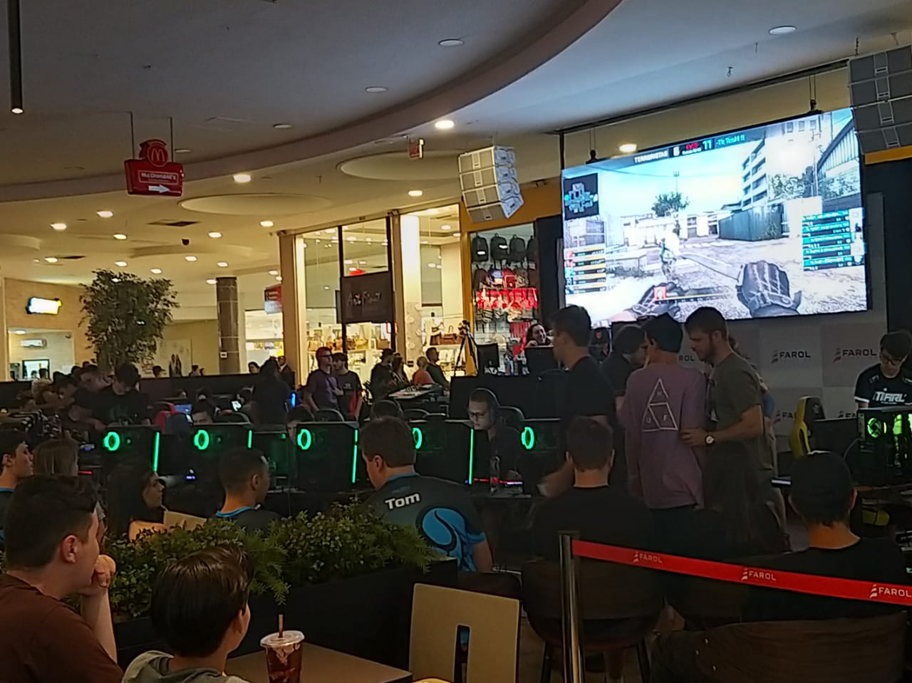 Programação Verão Farol Shopping, em Tubarão, atrai grande público