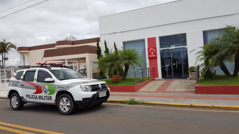 Em Santa Rosa do Sul: Assaltantes invadem banco e rendem clientes e funcionários