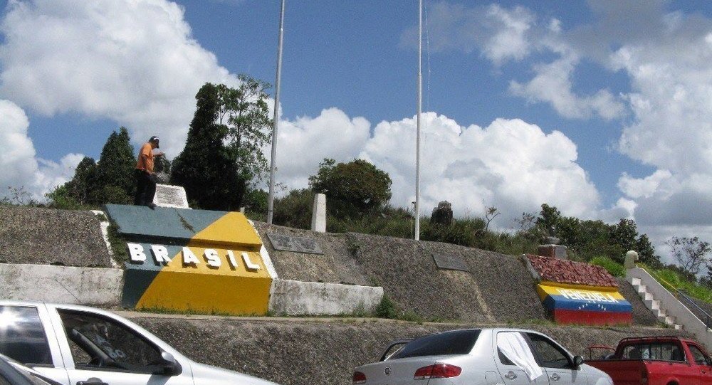 Maduro anuncia fechamento de fronteira da Venezuela com Brasil