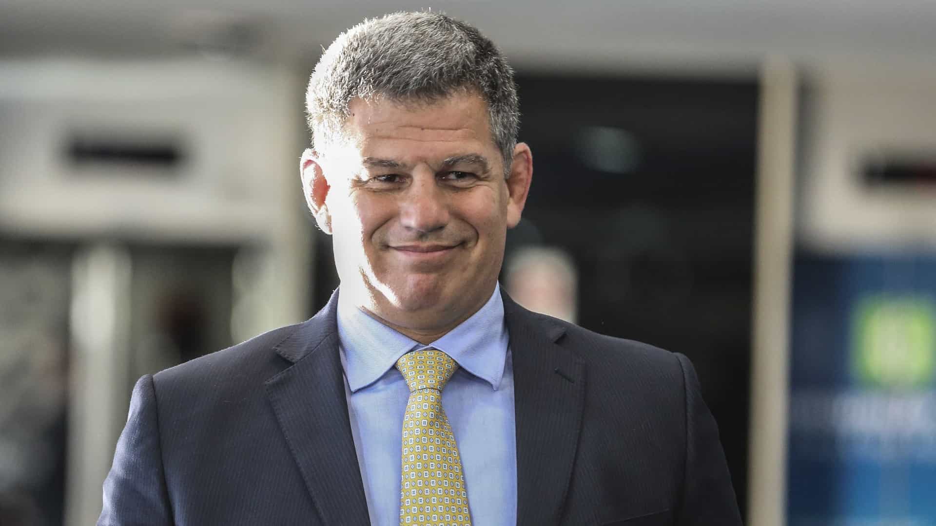 Bolsonaro quer que todos os contratados por Bebianno sejam demitidos