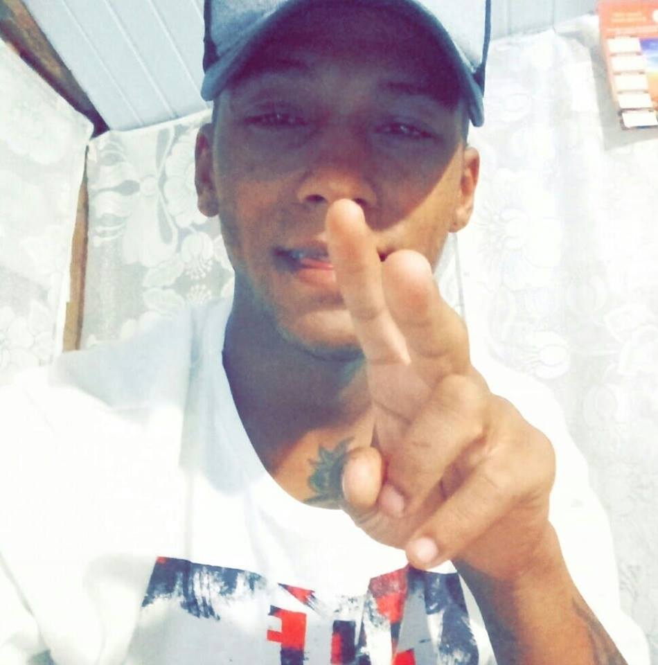 Homem é assassinado a tiros em Laguna