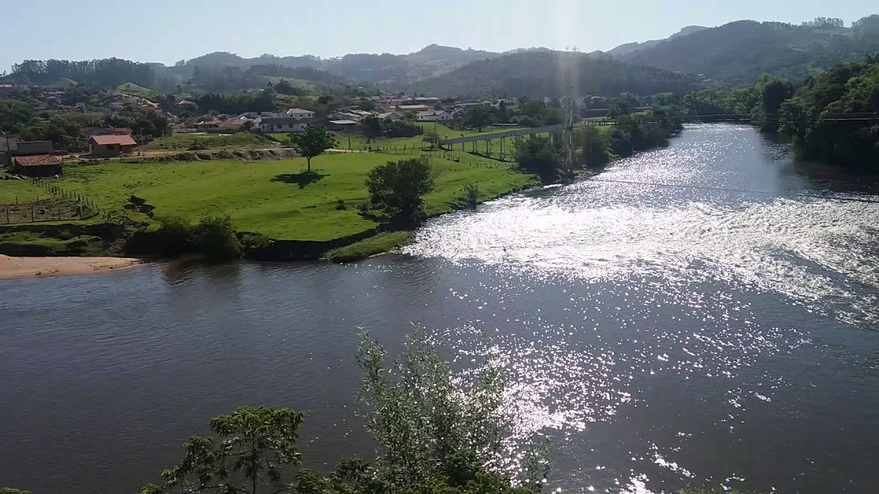 Ocorrência em andamento: Bombeiros se deslocam para resgatar jovem que desapareceu em rio de Braço do Norte