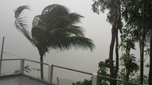 Frente fria traz chuva forte e temporais no início da semana em SC