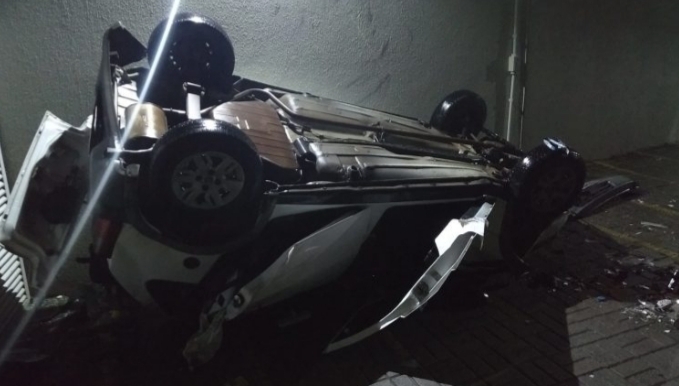 Em SC: Homem morre após despencar de altura de mais de 10 metros