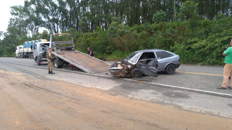 Colisão frontal deixa motorista ferido na rodovia em Criciúma