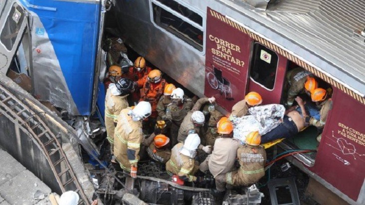Morre maquinista resgatado após mais de sete horas preso em ferragens