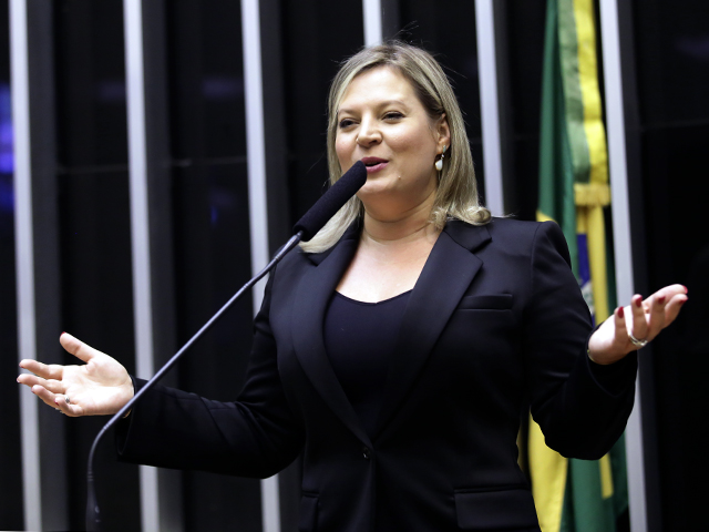 Bolsonaro pode baixar idade mínima da aposentadoria das mulheres