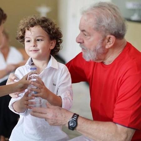 Lula pede à justiça para deixar a prisão e ir ao funeral do neto