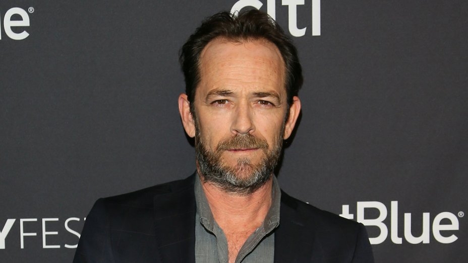 Luke Perry, ator de 'Barrados no Baile' e 'Riverdale', morre aos 52 anos