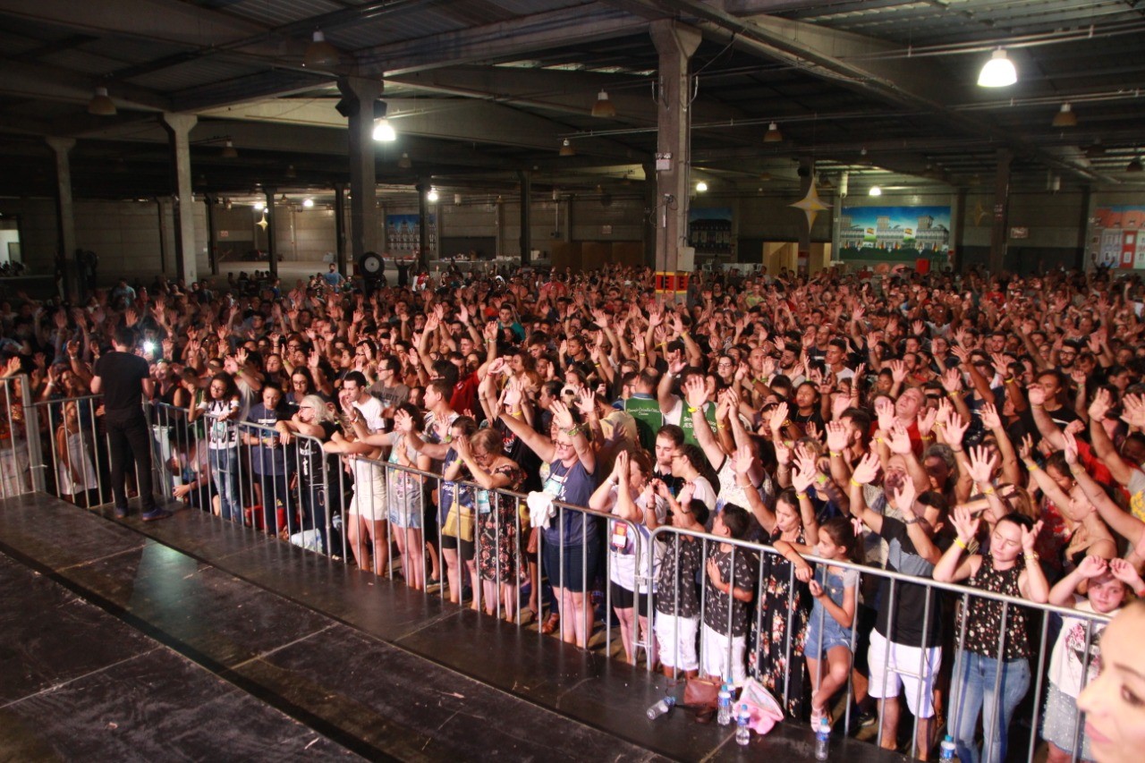 Em Criciúma: Retiro reuniu centenas de jovens no Centro de Eventos José Ijair Conti