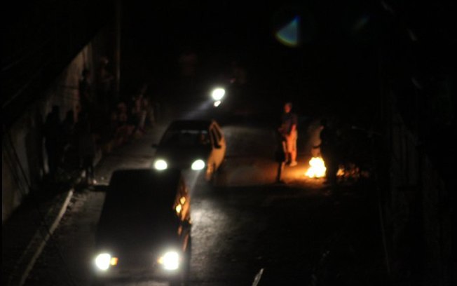 Apagão na Venezuela deixa 13 mortos em hospital; já são quase 48h sem luz