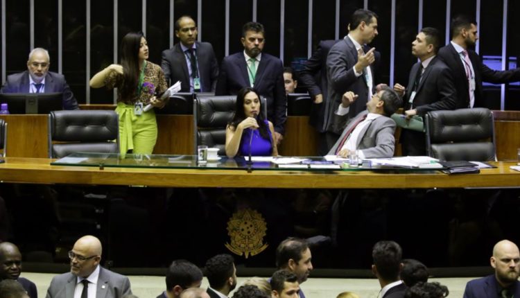 Câmara aprova criminalização do assédio moral no trabalho