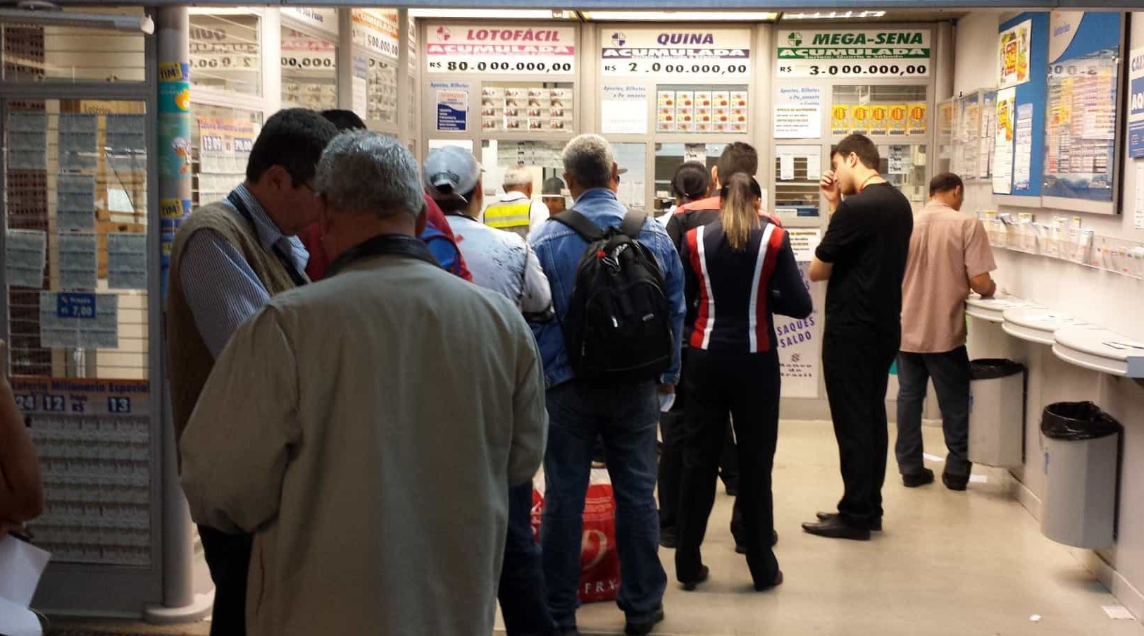 Aposta leva mais de R$ 5 milhões da Dupla-Sena e Mega-Sena acumula