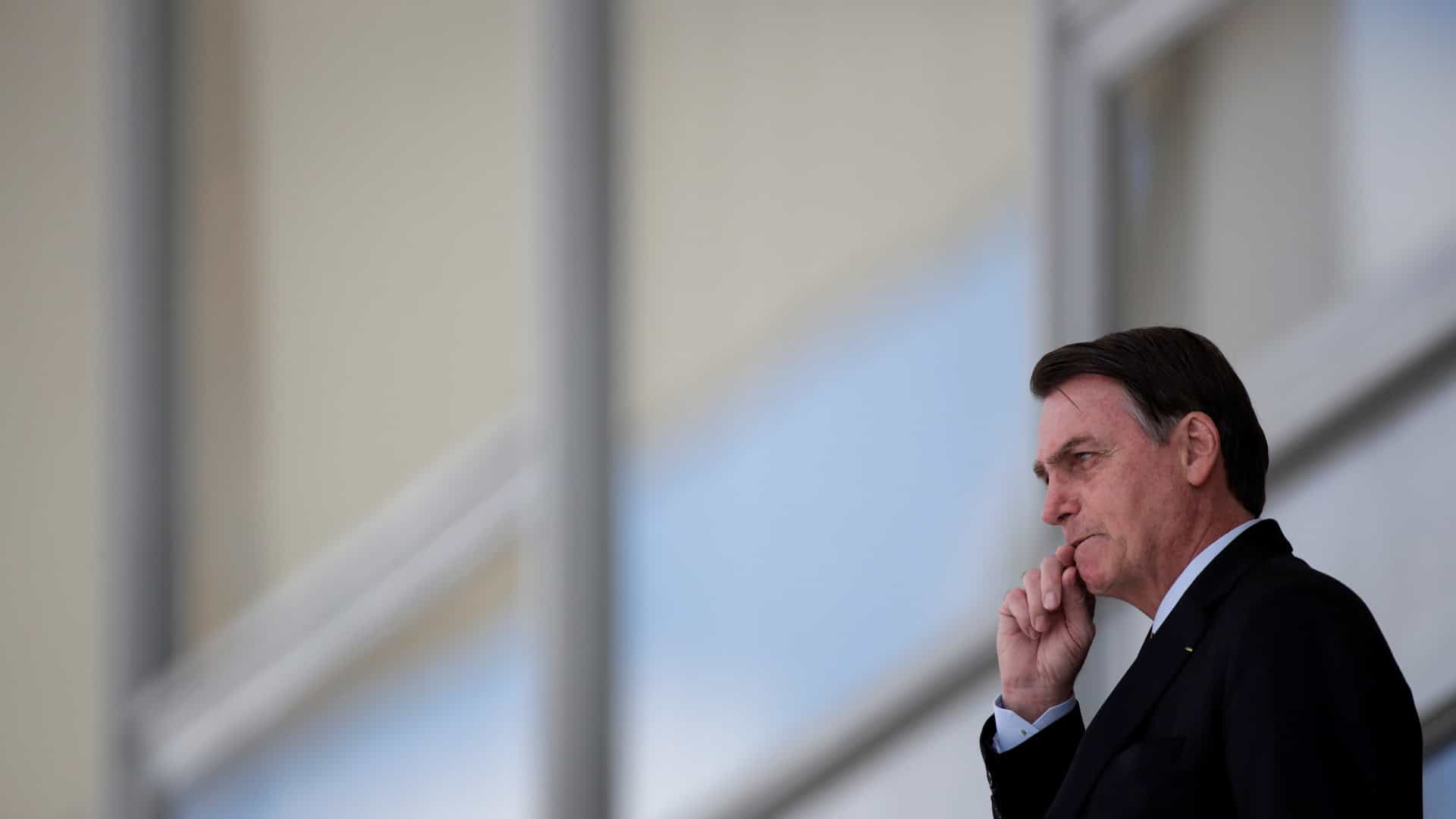 Decreto de Bolsonaro corta 13,7 mil cargos em universidades públicas