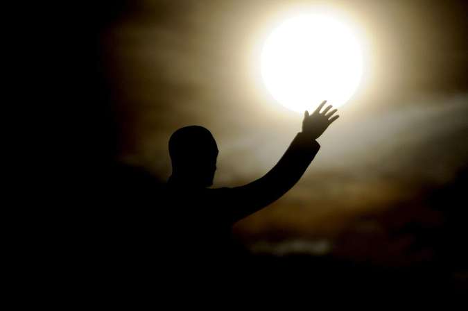 Terceira e última superlua do ano poderá ser vista no Brasil na noite de hoje (20)