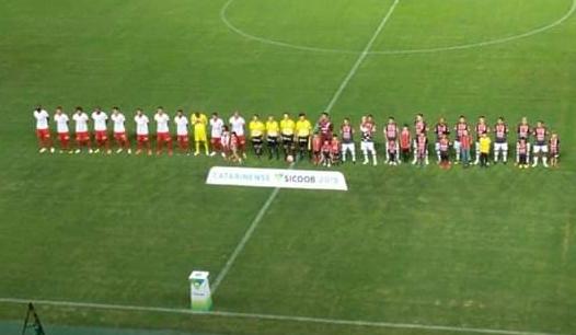 Hercílio Luz vai a Joinville e conquista um ponto importante na luta contra o rebaixamento