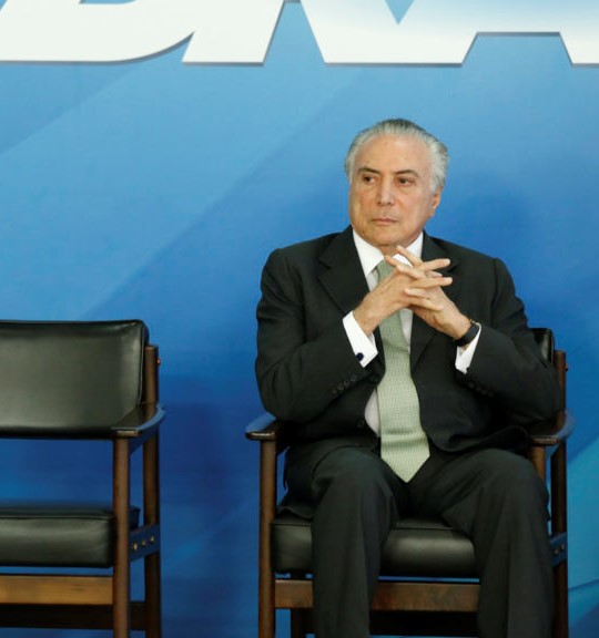 Desembargador do TRF-2 manda soltar Michel Temer