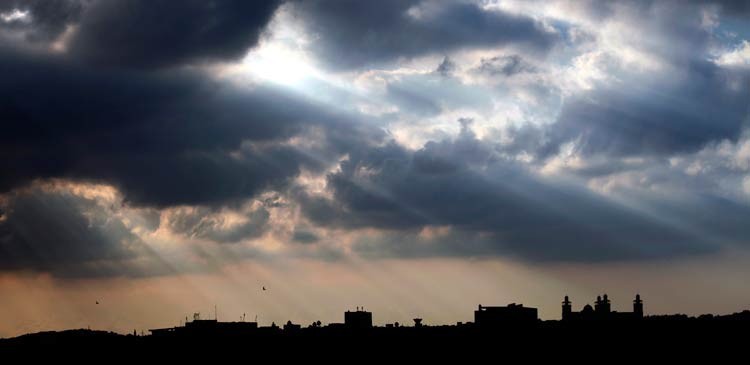 Nebulosidade diminui no Litoral de SC; Temperatura estará em elevação no fim de semana