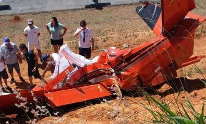 Em MG: Avião de pequeno porte cai e mata duas pessoas