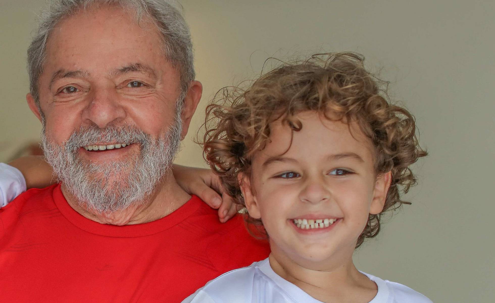 Neto de Lula teve diagnóstico falso e não morreu de meningite, revelam exames