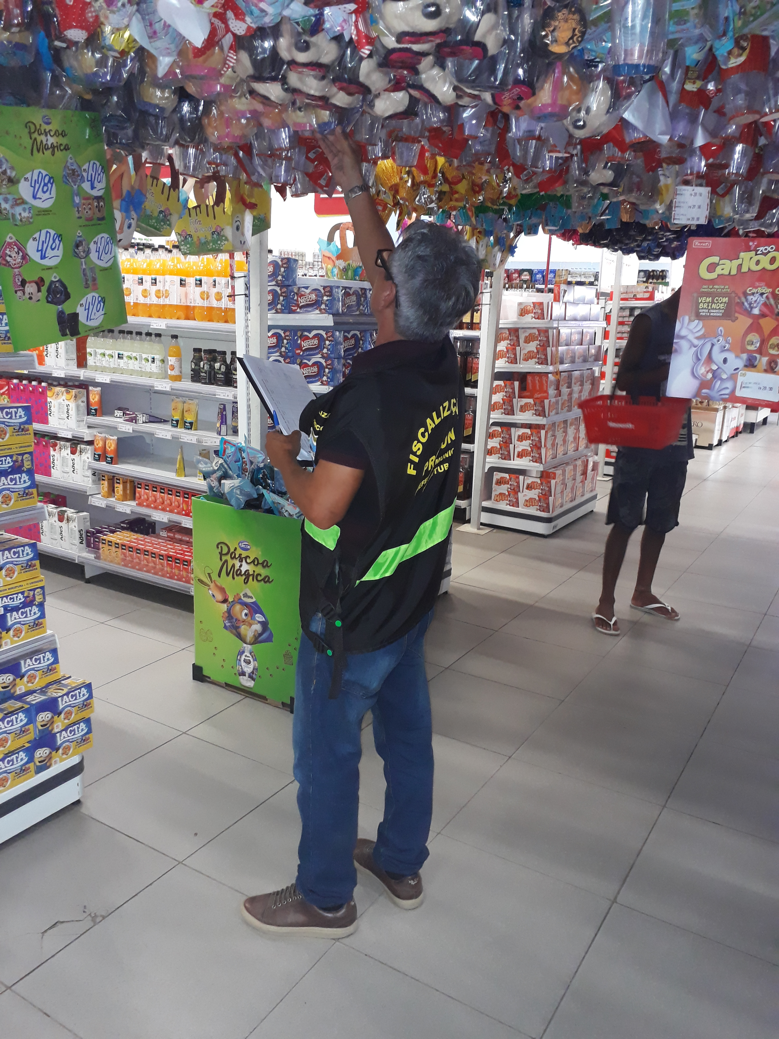 Pesquisa de Páscoa: caixa de bombons variam entre 56% nos preços em estabelecimentos de Imbituba