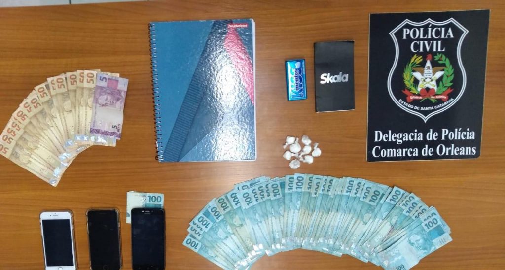 Traficante é preso com mais de R$ 5mil em Orleans