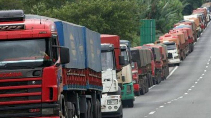 Governo anuncia linha de crédito do BNDES para caminhoneiros autônomos