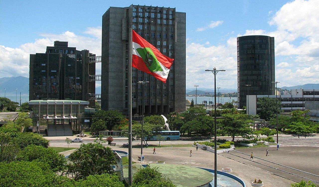 Florianópolis: justiça absolve 24 médicos do HU denunciados pelo MPF