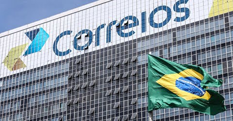 Bolsonaro avalia vender a Petrobras e privatizar os Correios