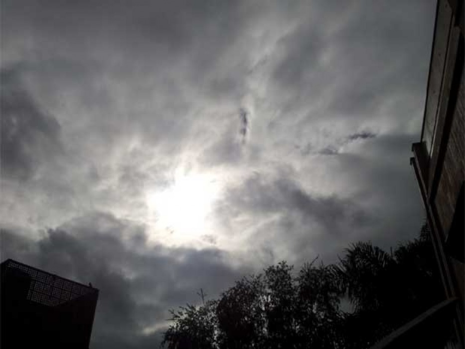 Sol entre nuvens com possibilidade de chuva nesta quinta-feira em SC