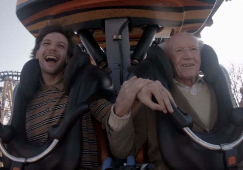 Empatia: jovem músico ajuda vovô de 83 a realizar desejos impossíveis