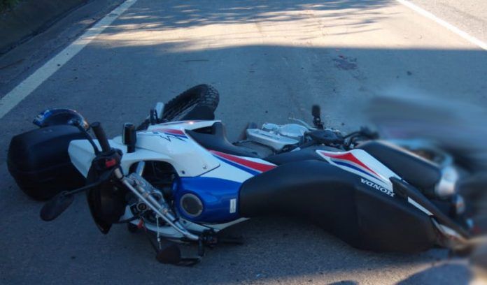 Colisão deixa policial militar gravemente ferido na BR-101 em Pescaria Brava