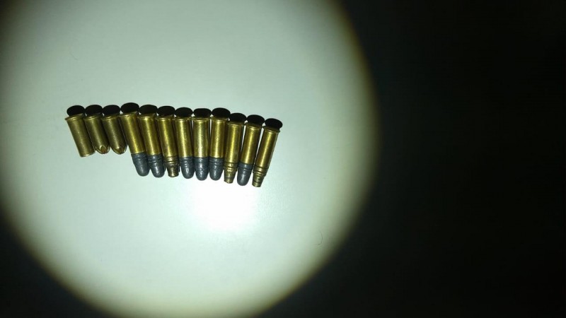 Jovem resiste à prisão, desacata policiais e causa danos em viatura em Orleans