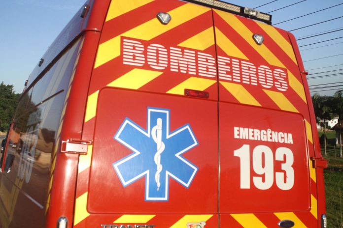 Mulher é vítima de atropelamento; condutor foge sem prestar socorro, na BR-101, em Laguna