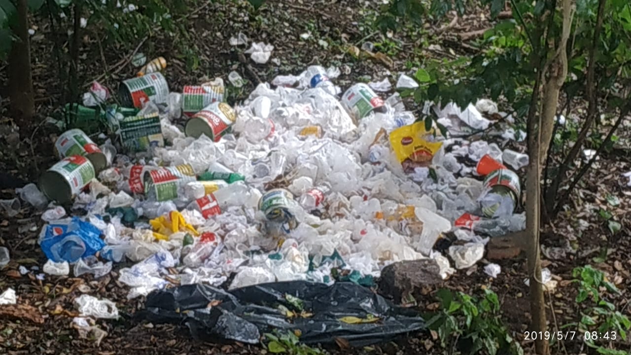 Comerciantes de cachorro quente são convocados para solucionar descarte de lixo em Tubarão