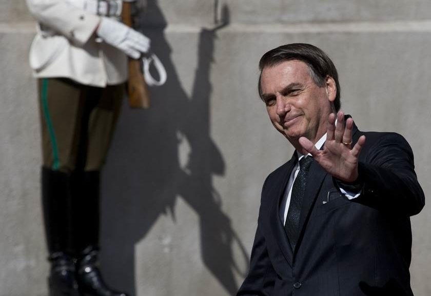 Decreto de Bolsonaro flexibiliza armas para crianças e adolescentes