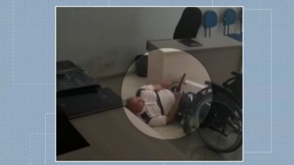 No país: Cadeirante invade prefeitura com arma para protestar e troca tiros com policiais