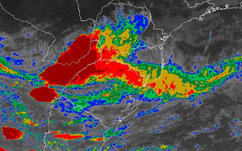 Tempo: um alerta para sábado em Santa Catarina