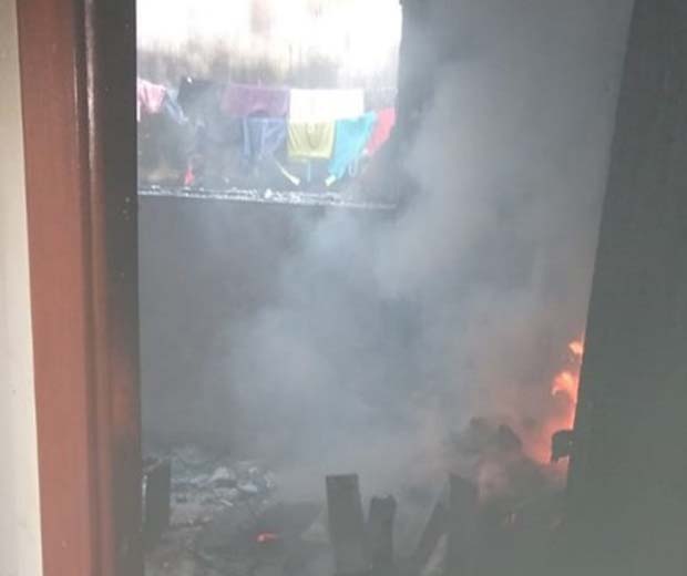 Pelo País: menino de 4 anos coloca fogo na própria casa