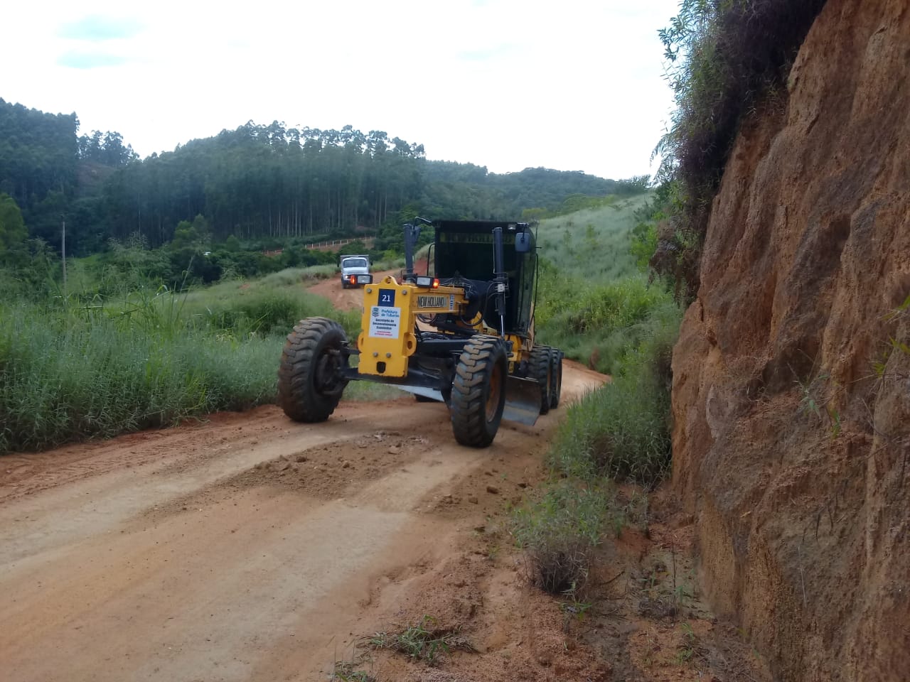 Três importantes rodovias do interior de Tubarão recebem melhorias