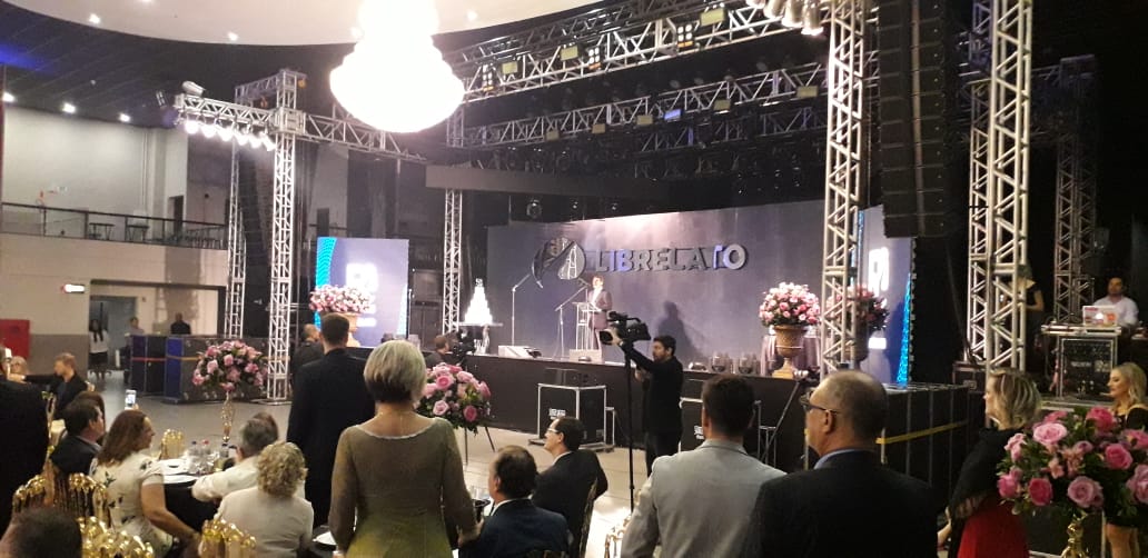 1600 convidados se reúnem na festa de 50 anos da Librelato, em Criciúma