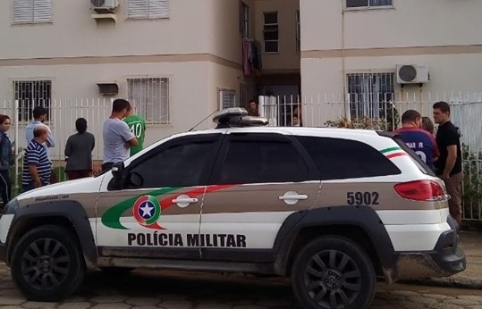 Suspeito de matar ex-companheira se entrega à polícia