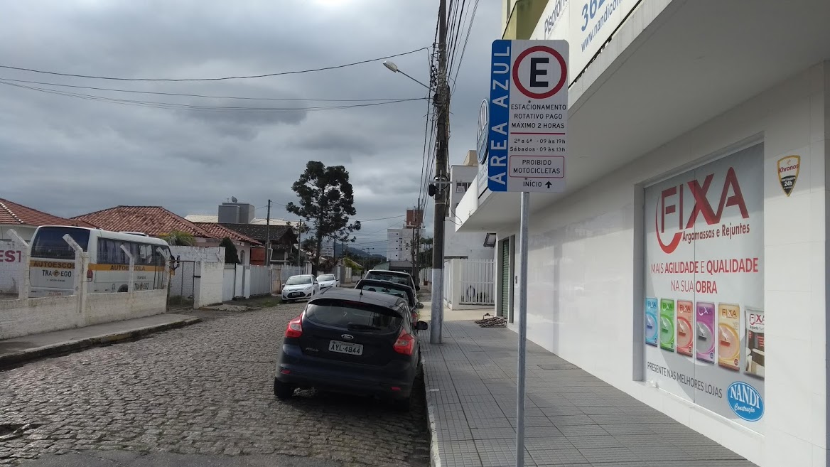 Veja como funciona o estacionamento rotativo da Àrea Azul em Tubarão