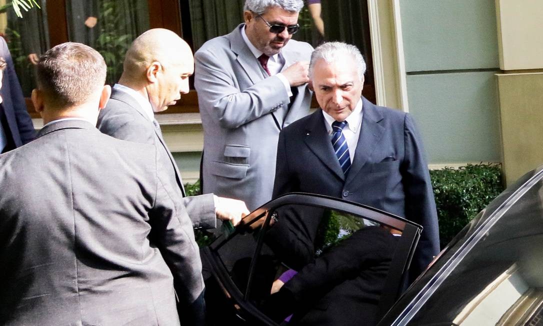 Ex-presidente Michel Temer é solto após seis dias preso