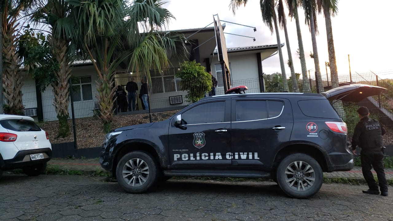 Empresários de Imaruí são presos por receptação de toneladas de filés de peixe