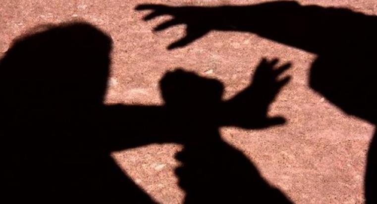 Jovem é hospitalizado em estado grave após discussão entre vizinhos em Laguna