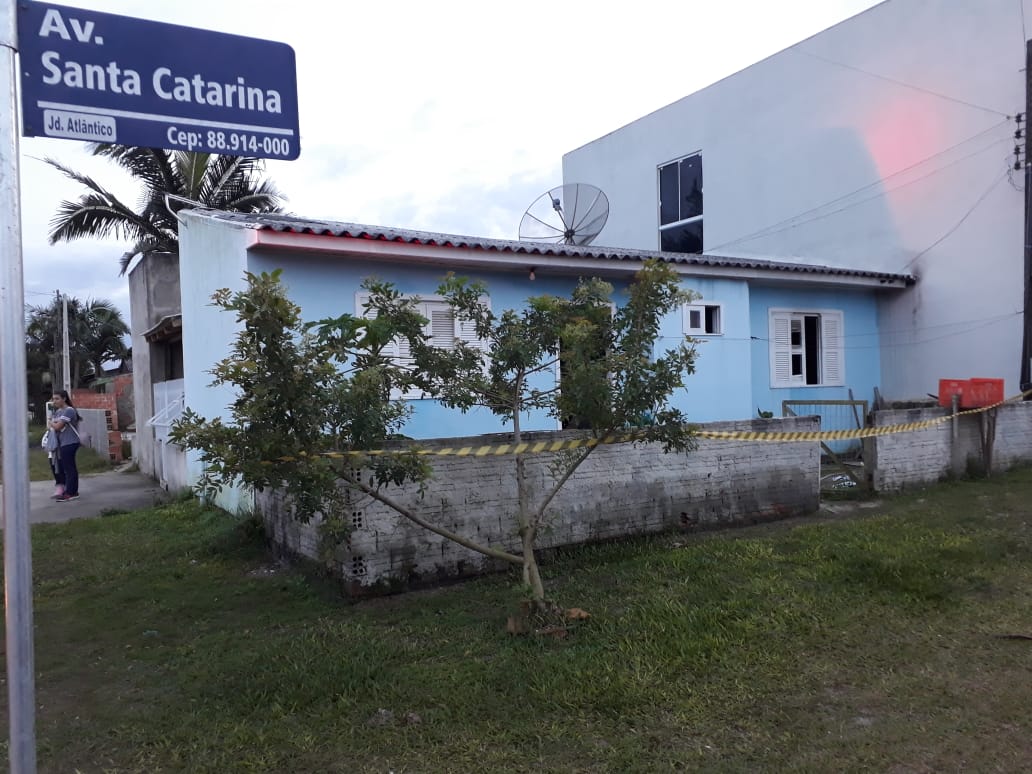 Homem morre em incêndio em residência em Balneário Arroio do Silva