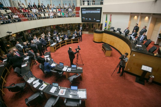 Alesc aprova por unanimidade projeto de lei que institui a Reforma Administrativa
