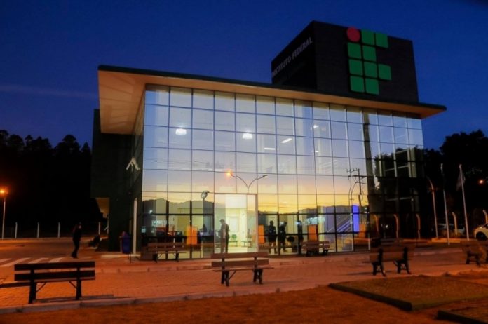 Último dia de inscrições para cursos de especialização do IFSC de Tubarão