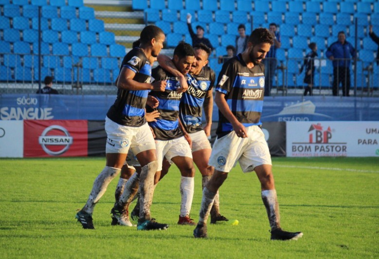 Atlético Tubarão vence São Caetano pela Série D